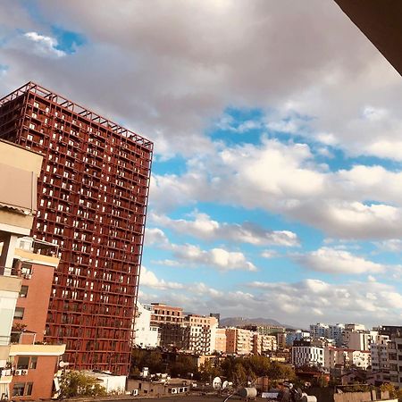 Laureta Central Apartment Тирана Екстер'єр фото