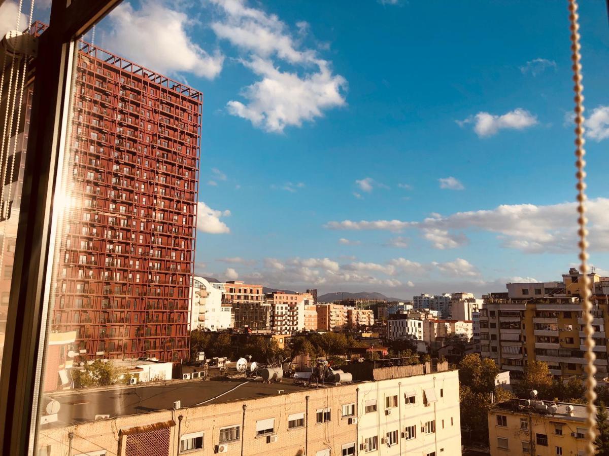 Laureta Central Apartment Тирана Екстер'єр фото